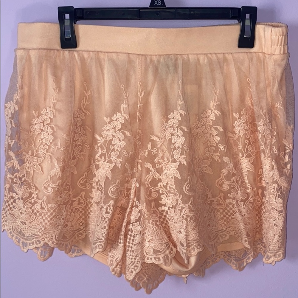 🆕 Light Pink Mesh Embroidered Short